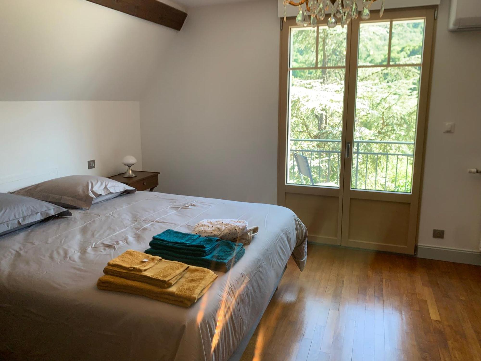 Longue Vue En Arbois Bed and Breakfast Eksteriør billede